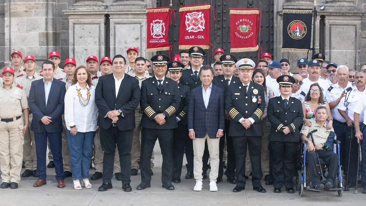 Bomberos de Guadalajara Facebook  (1)